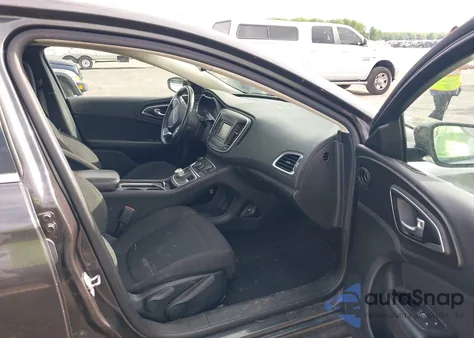 2015 Chrysler 200 Limited z USA, uszkodzony, nr VIN 1C3CCCAB4FN661763